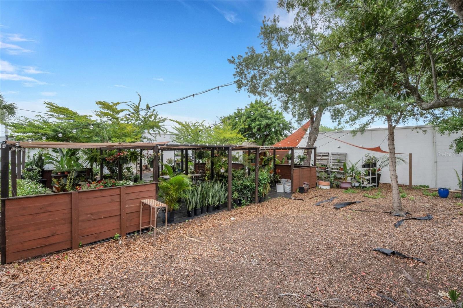 CLEVELAND HEIGHTS - Commercial Sale