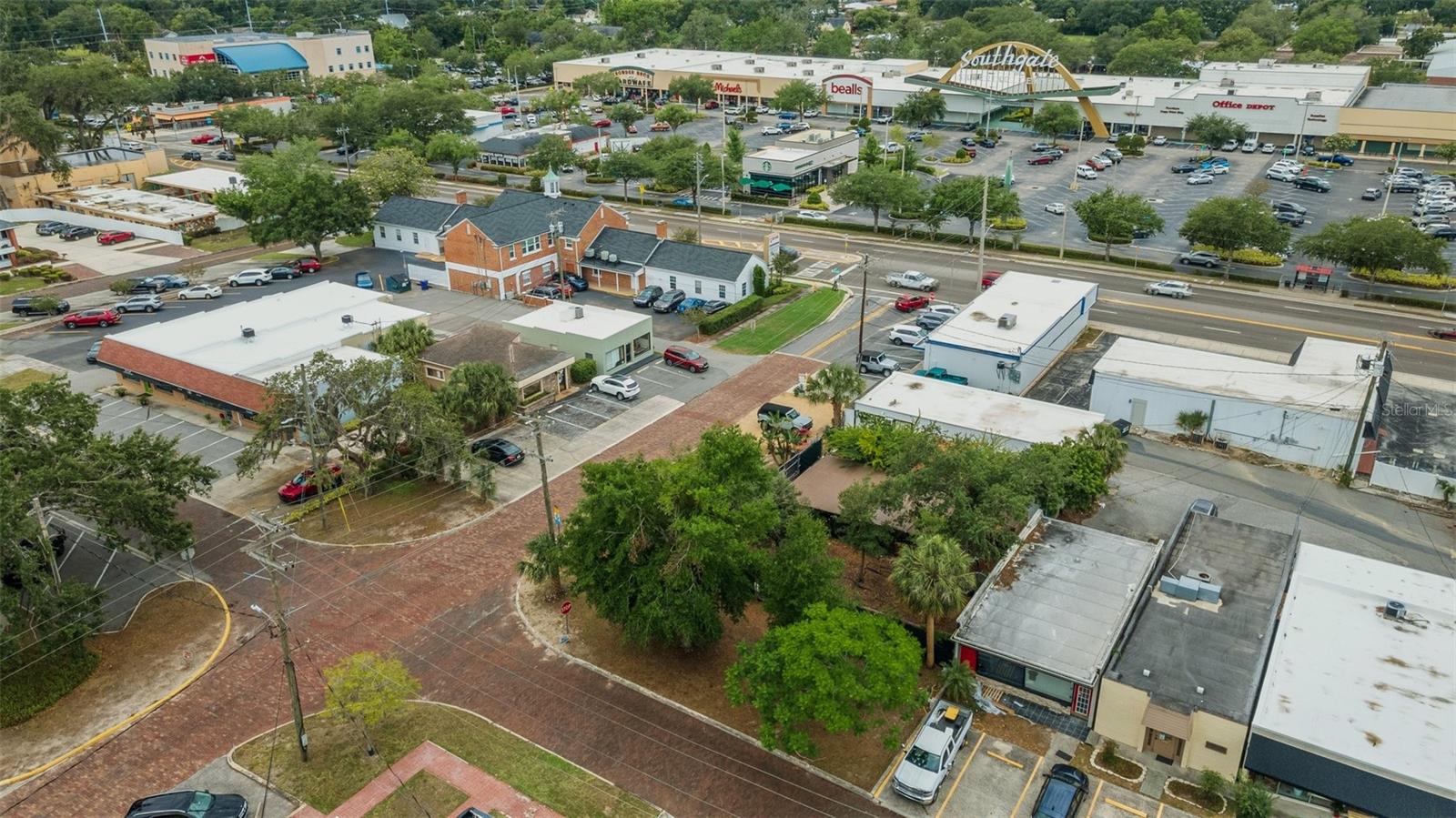 CLEVELAND HEIGHTS - Commercial Sale