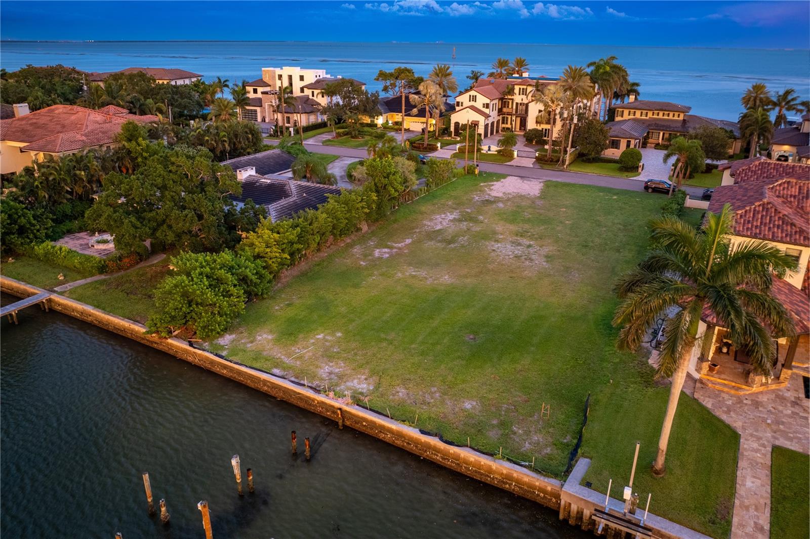 SNELL ISLE BRIGHTWATERS UNIT C BLK 1 - Residential