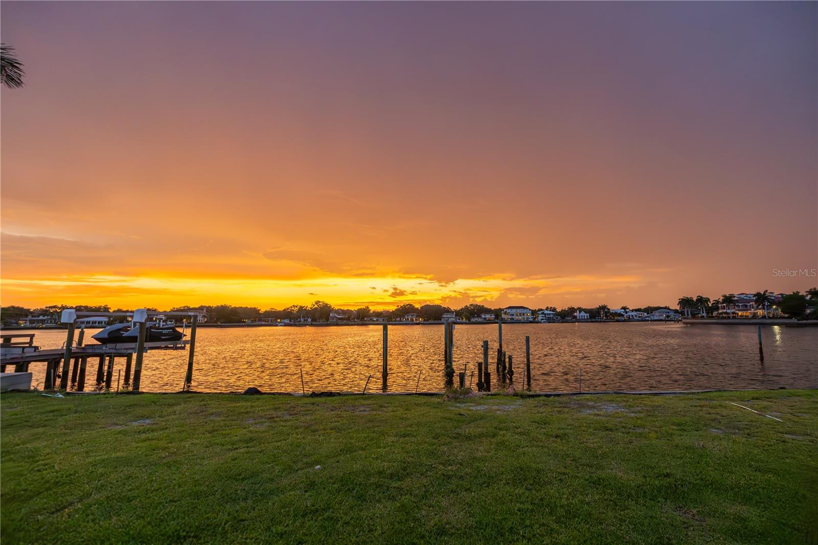 SNELL ISLE BRIGHTWATERS UNIT C BLK 1 - Residential