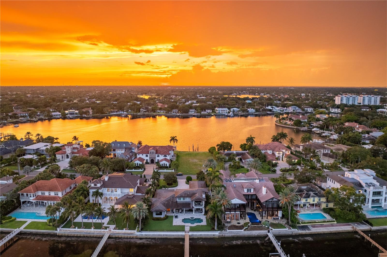 SNELL ISLE BRIGHTWATERS UNIT C BLK 1 - Residential