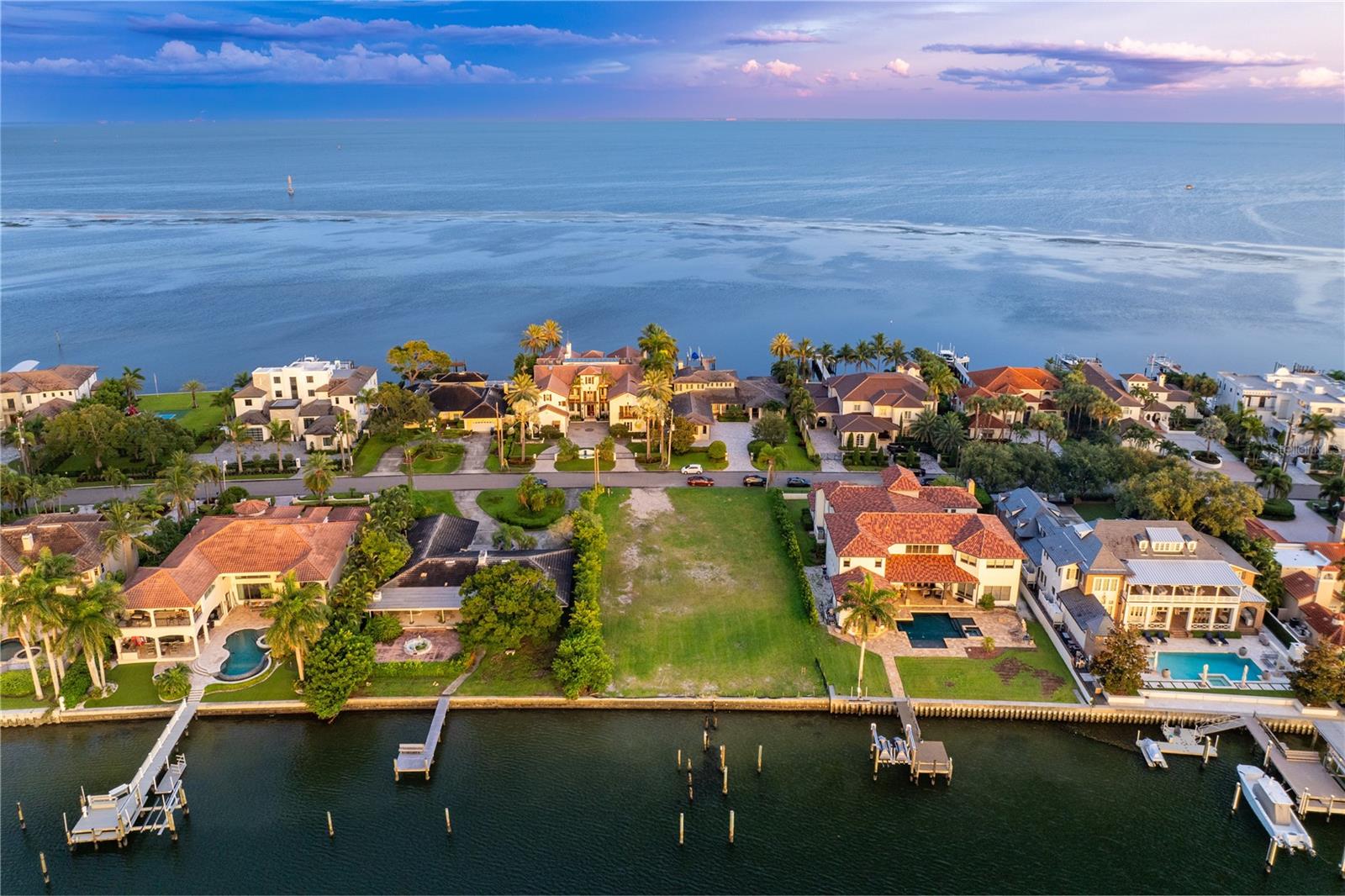 SNELL ISLE BRIGHTWATERS UNIT C BLK 1 - Residential