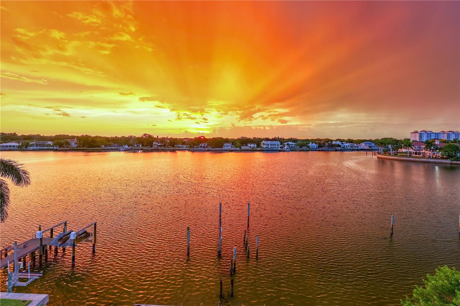 SNELL ISLE BRIGHTWATERS UNIT C BLK 1 - Residential