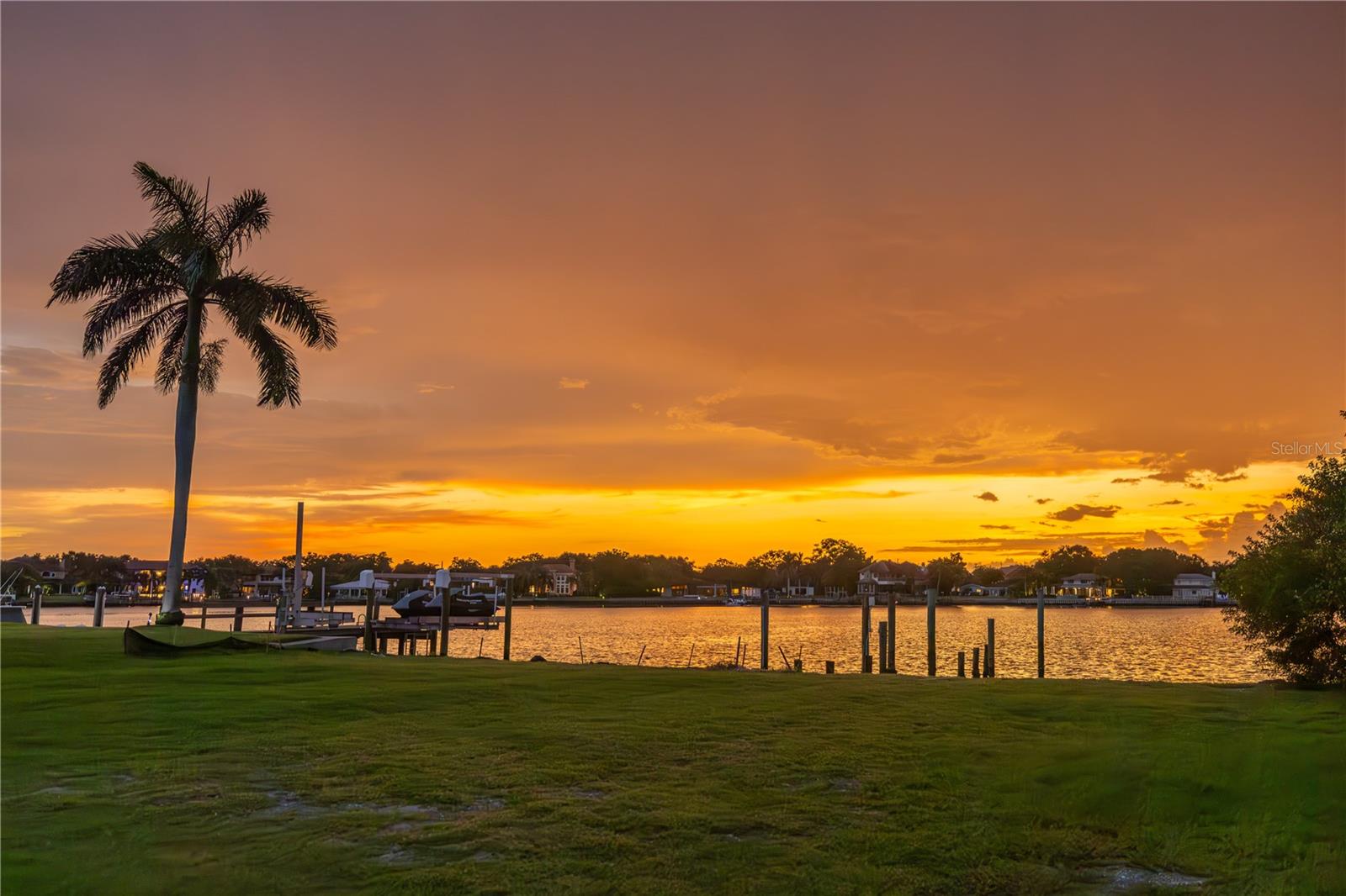 SNELL ISLE BRIGHTWATERS UNIT C BLK 1 - Residential