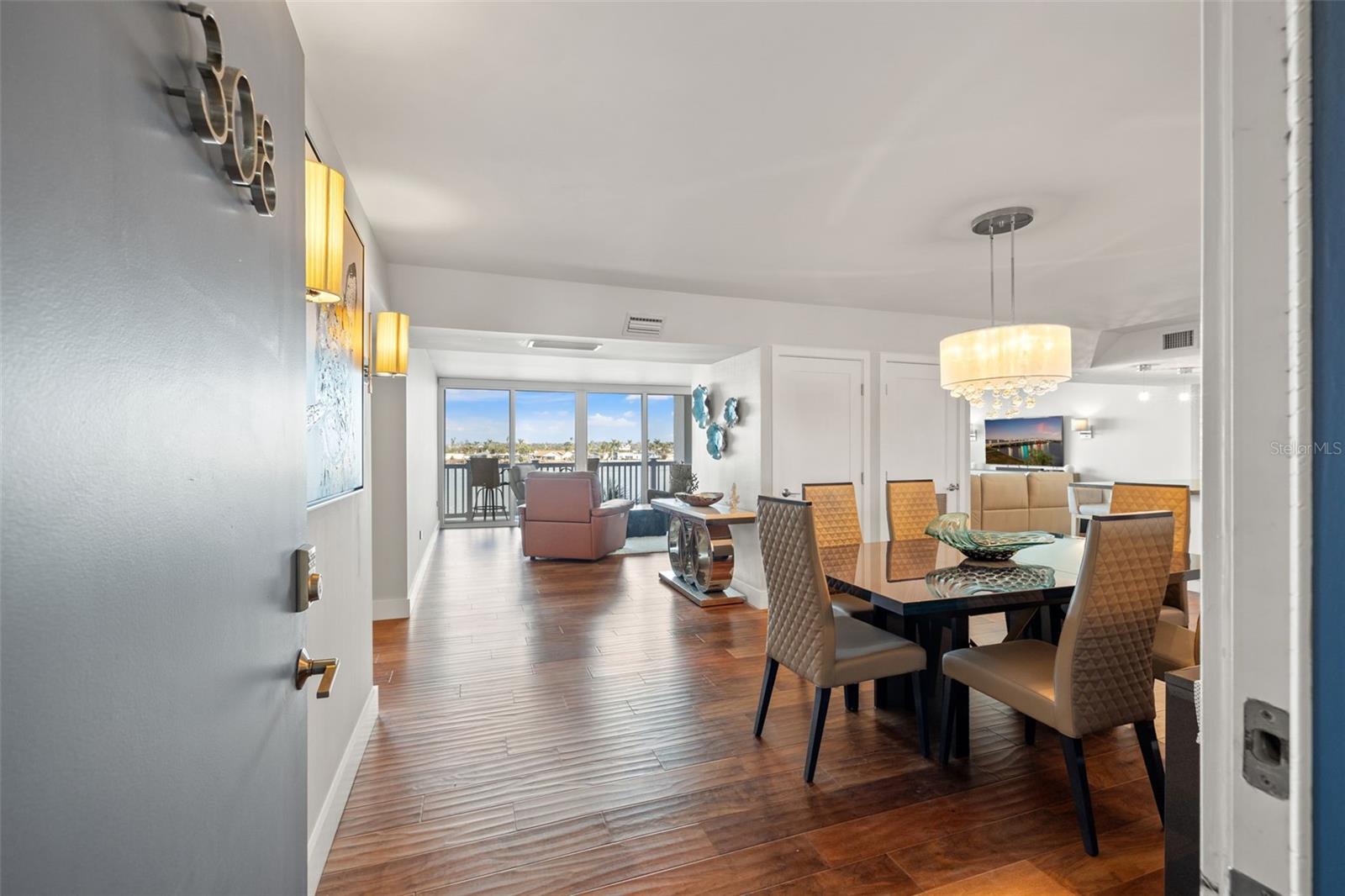 500 TREASURE ISLAND CAUSEWAY 308
