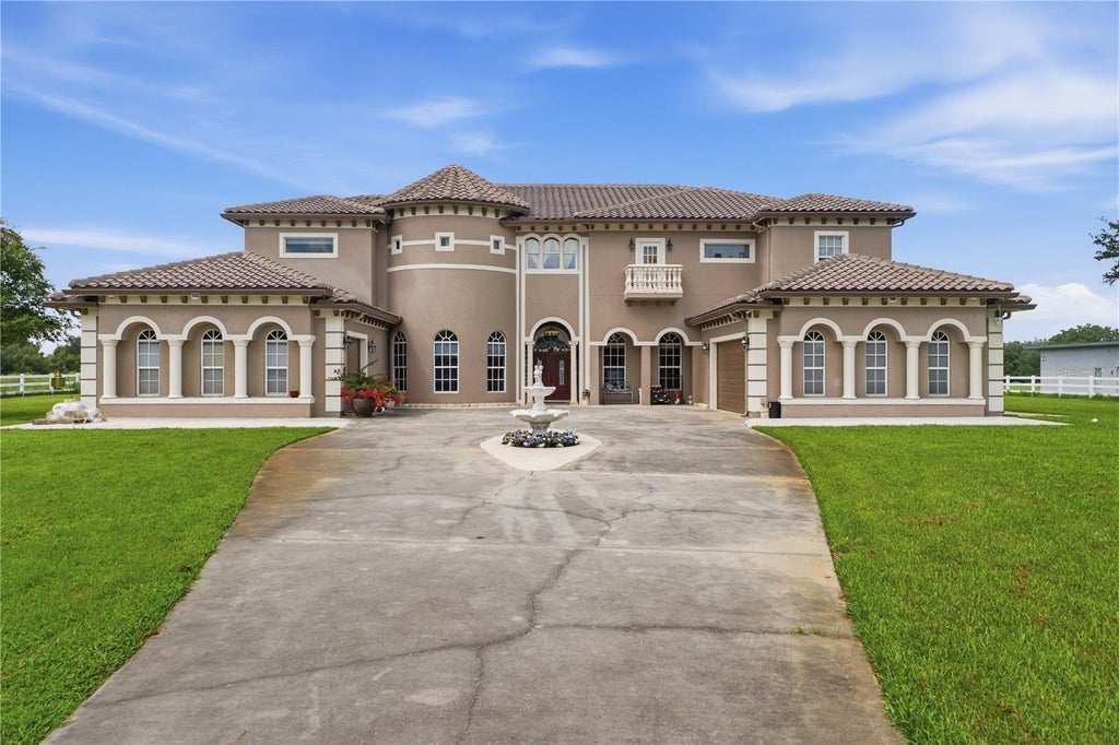 Photo of 19313 Eagle Run, Groveland, FL 34736 (MLS # O6443588)