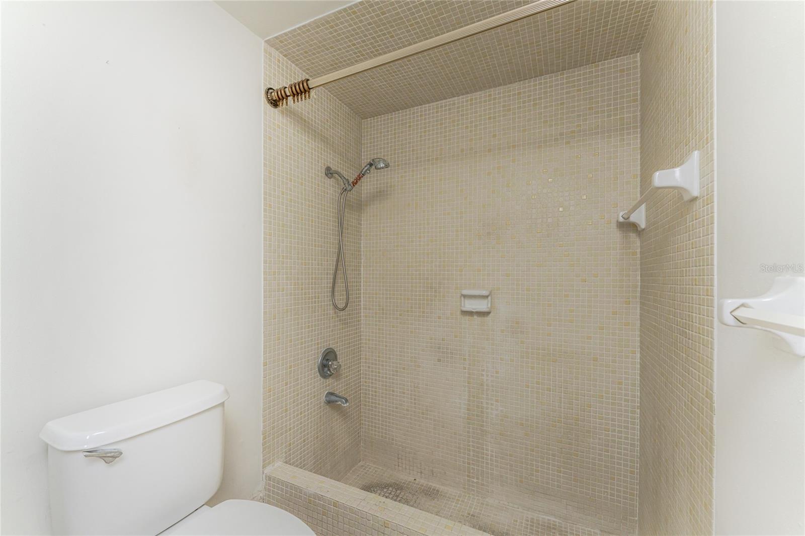 ROTONDA WEST OAKLAND HILLS - Residential