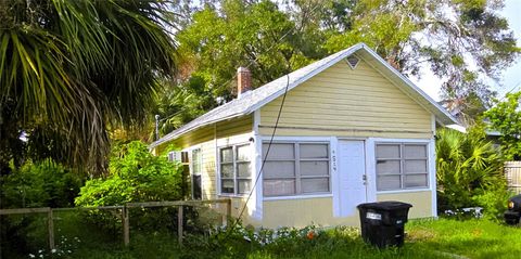 Photo of 514 Woodlawn Street, Clearwater, FL 33756 (MLS # TB8401869)