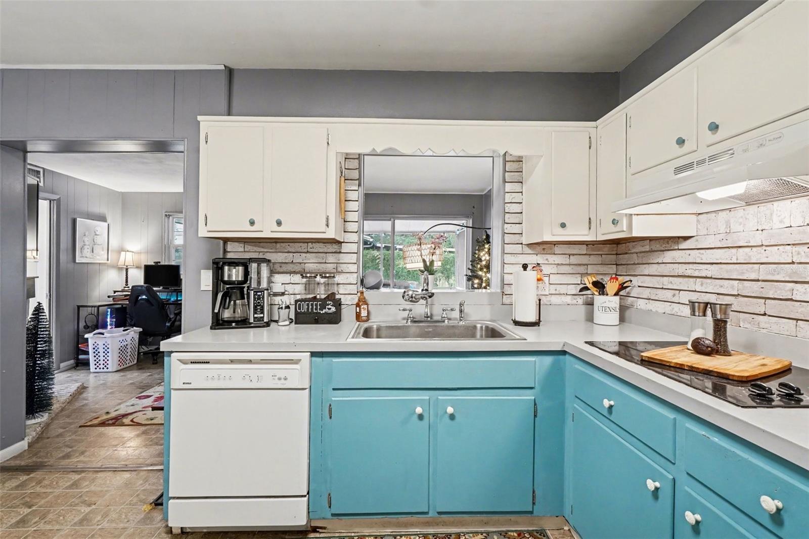 LAKE RIDGE PARK - Residential