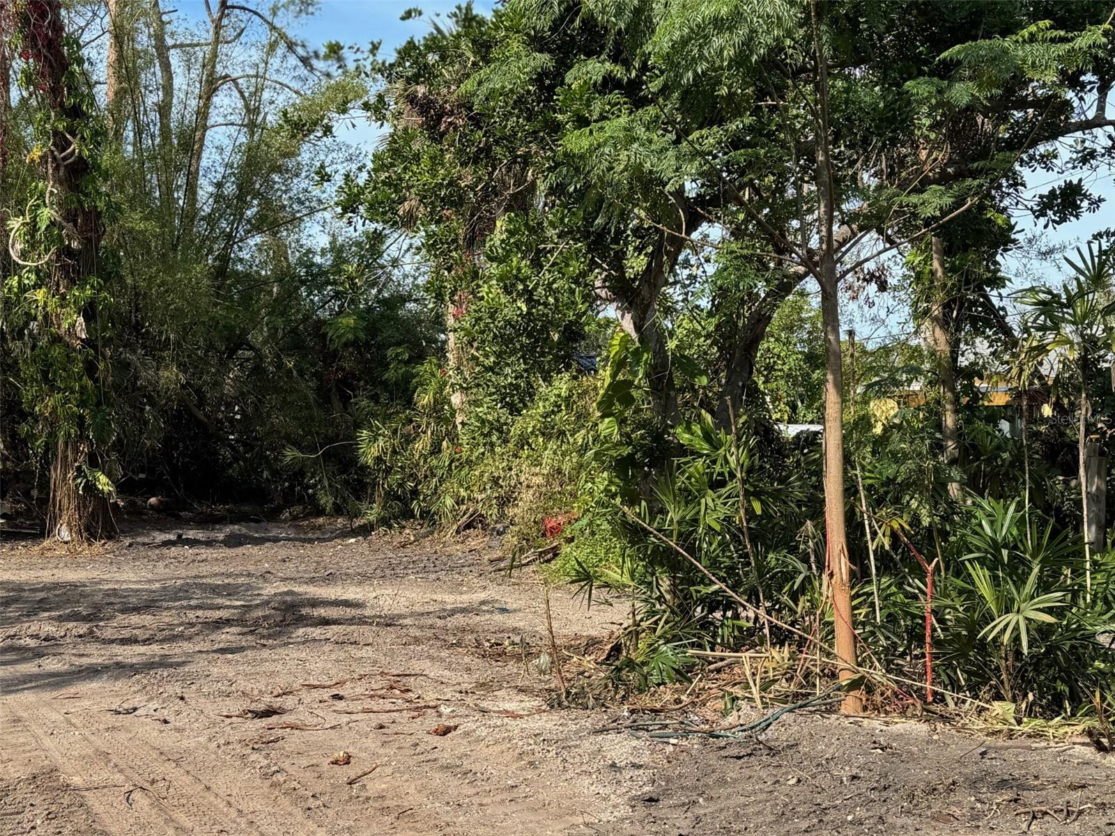 SARABAY ACRES - Land