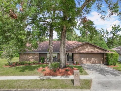 A home in LONGWOOD