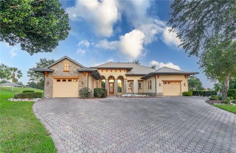 A home in LADY LAKE