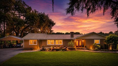 Photo of 5117 Cr 316a, Bushnell, FL 33513 (MLS # TB8517259)