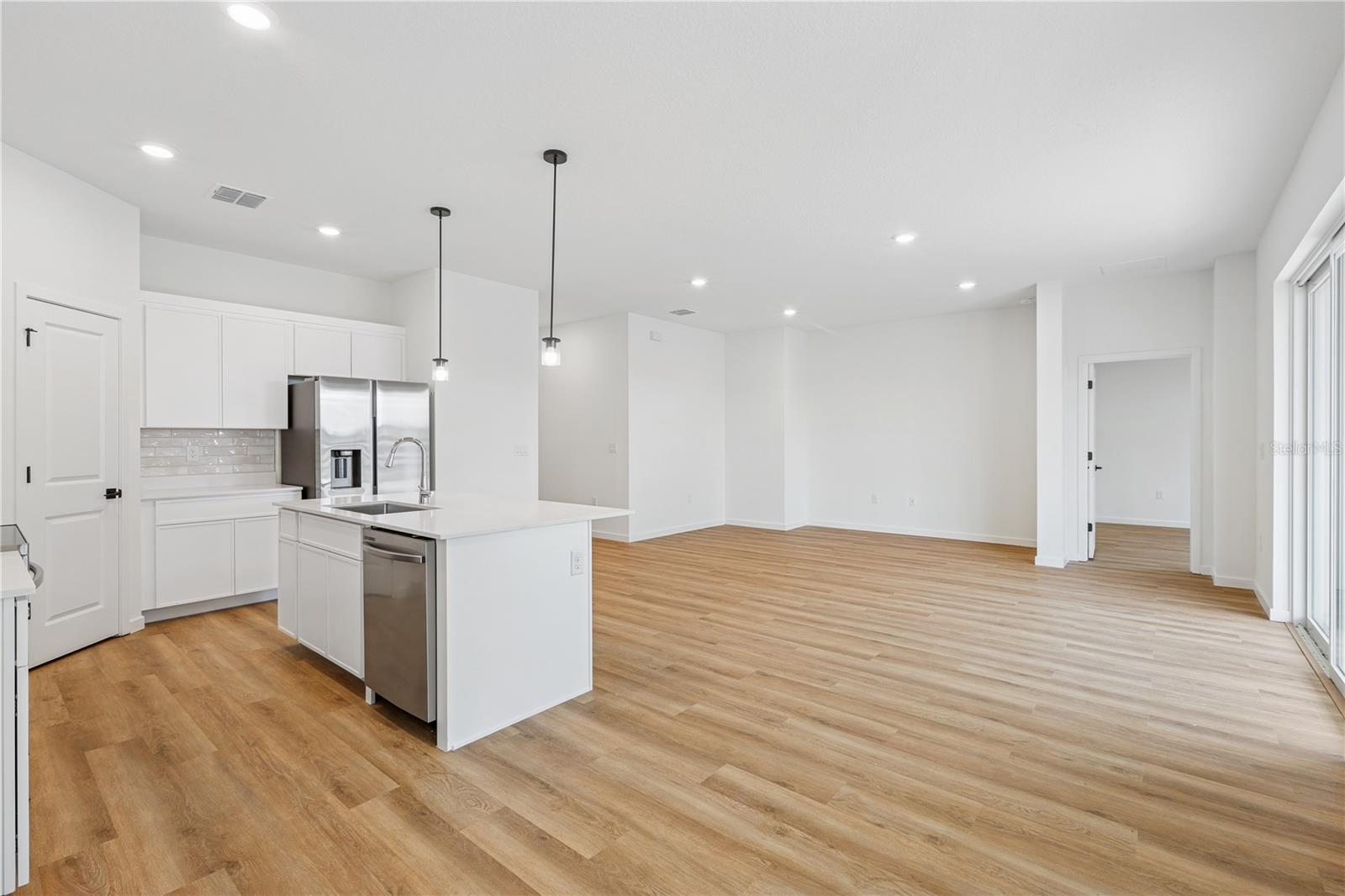 4433 NW 37TH STREET ROAD