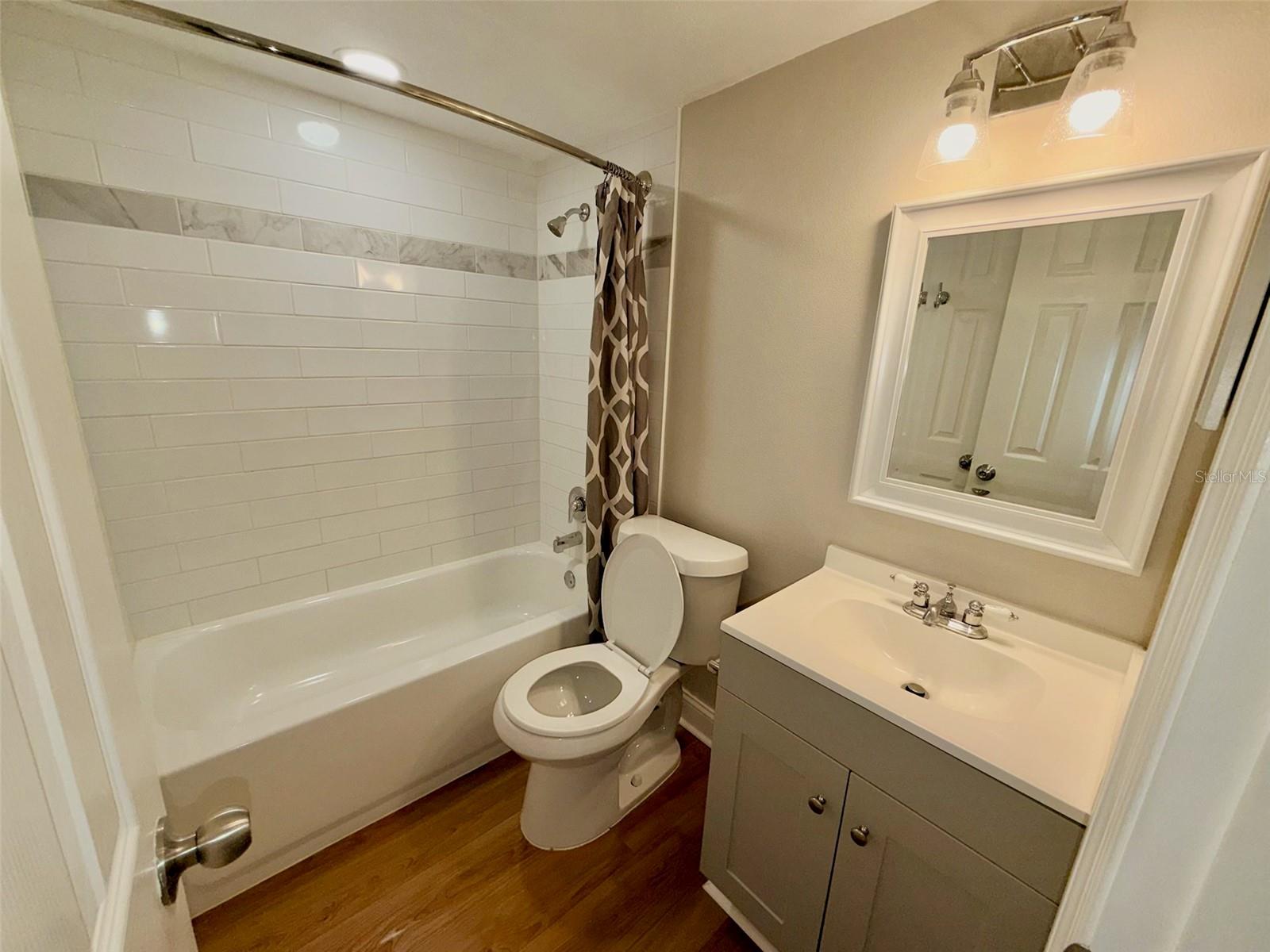 SANDY COVE - Residential Lease