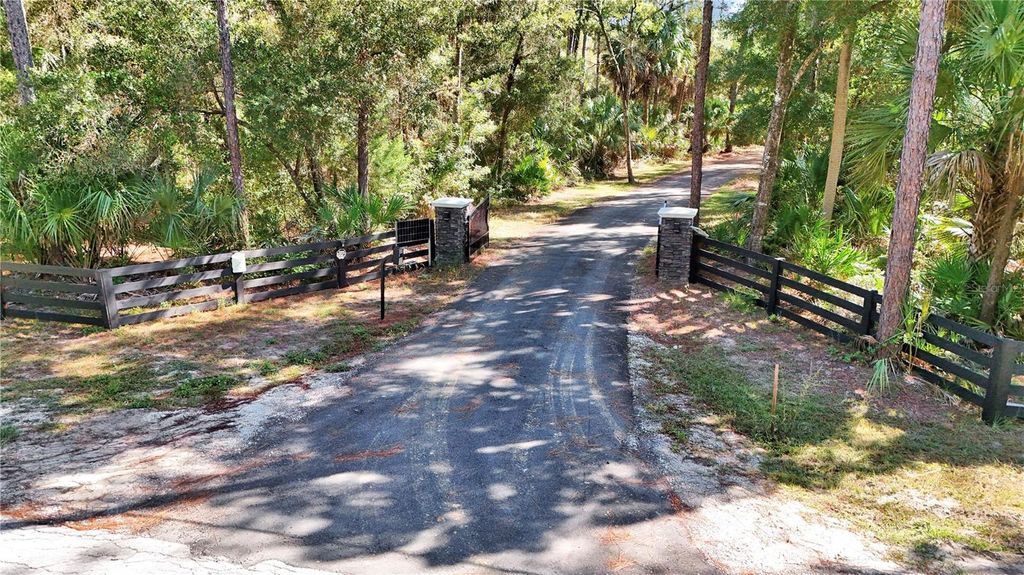 Photo of 4599 N Williams Avenue, Crystal River, FL 34428 (MLS # O6350417)