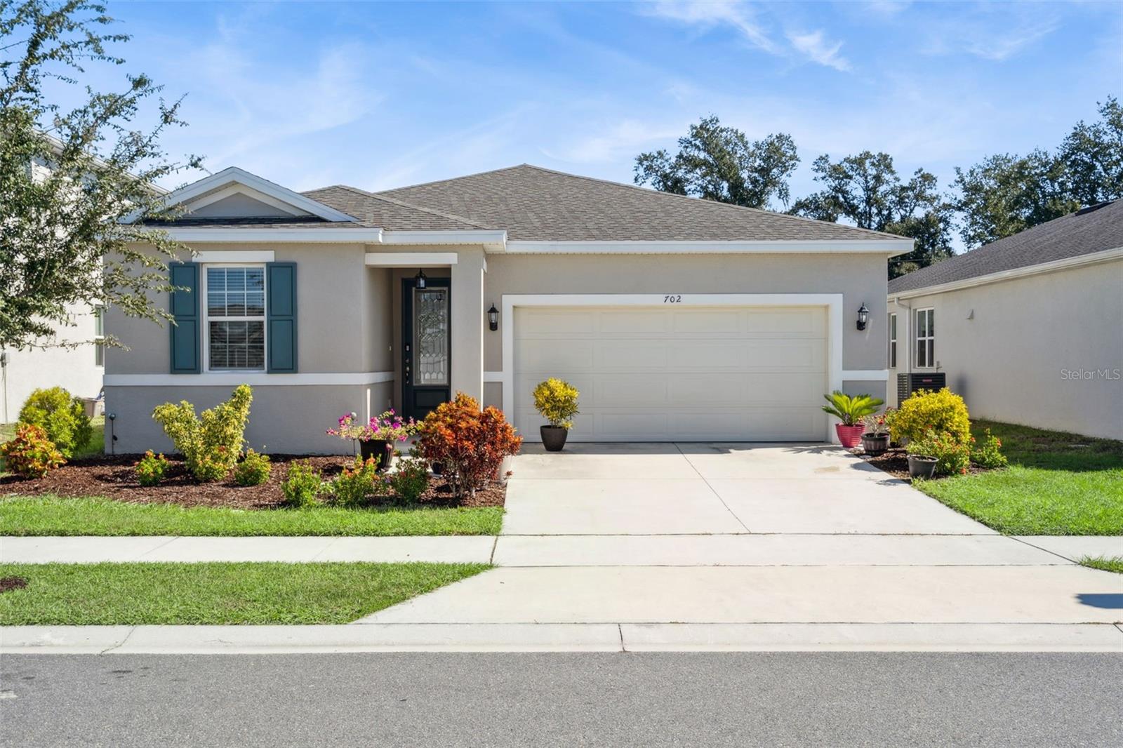 SEASONS/HERITAGE SQUARE - Residential