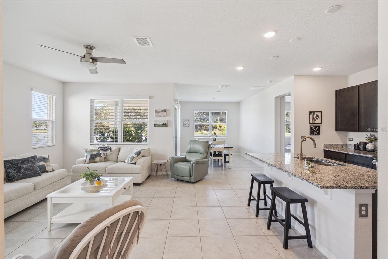 SEASONS/HERITAGE SQUARE - Residential