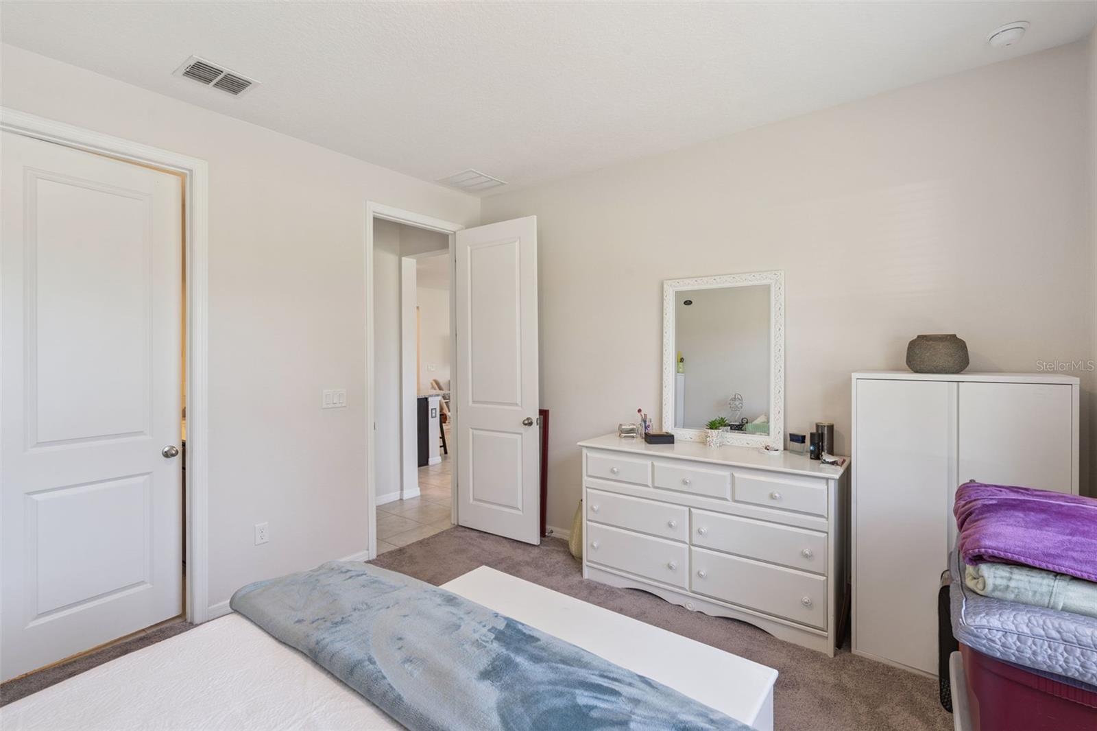 SEASONS/HERITAGE SQUARE - Residential