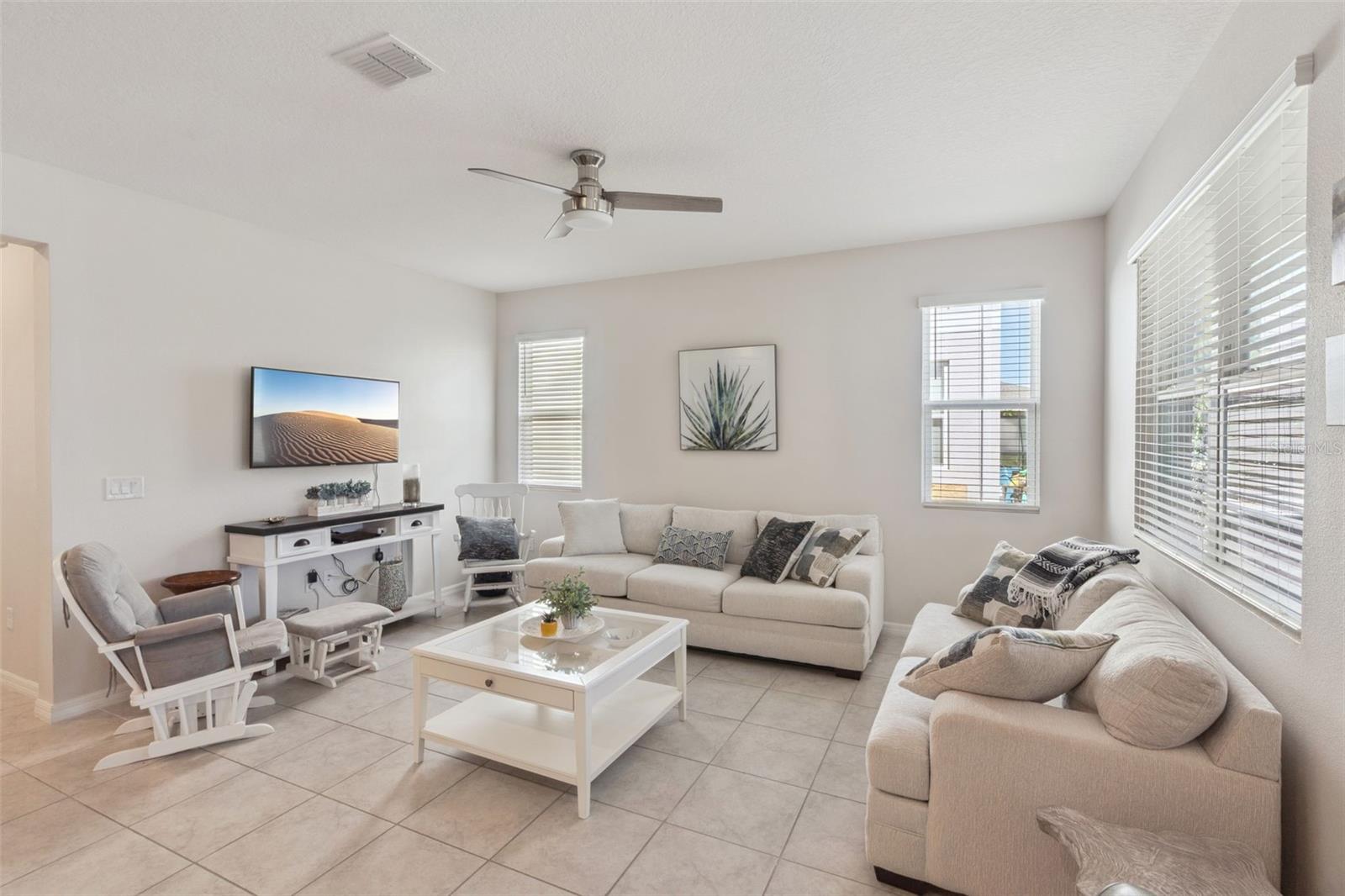 SEASONS/HERITAGE SQUARE - Residential