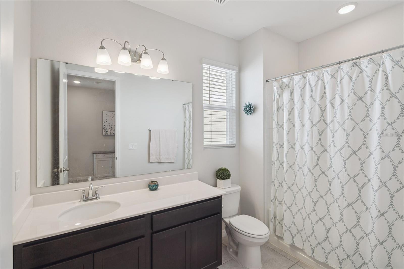 SEASONS/HERITAGE SQUARE - Residential