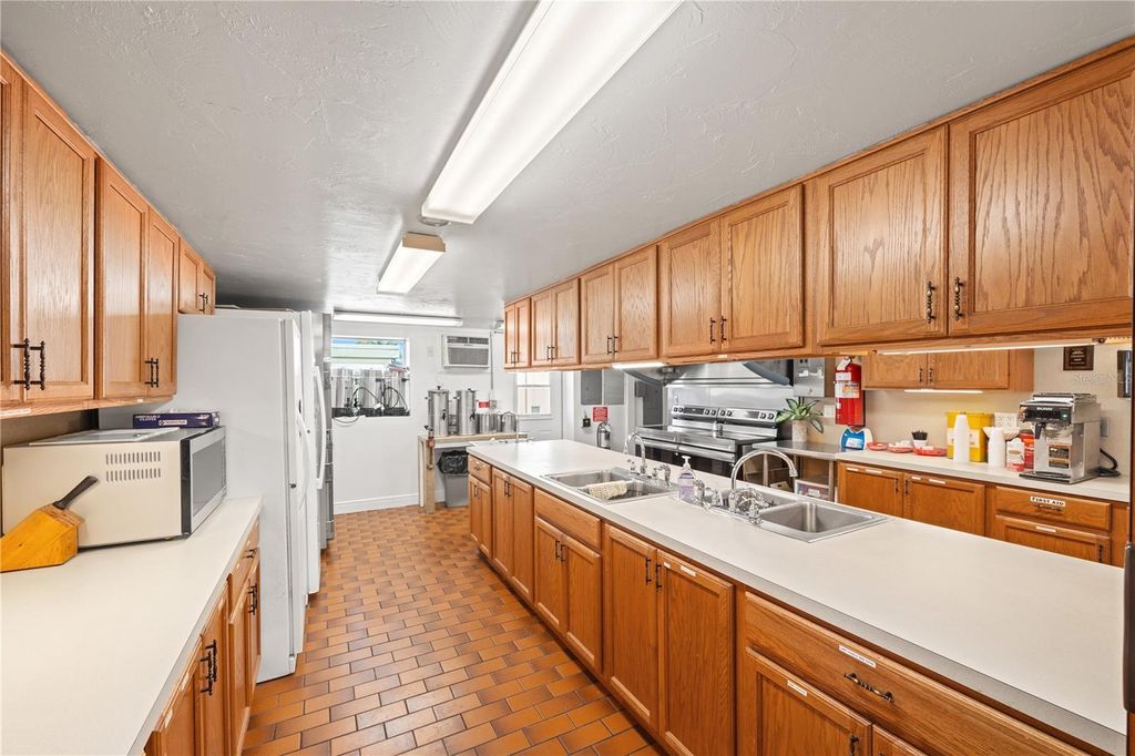 listing image 44