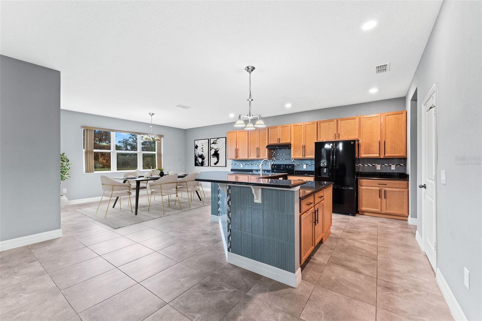 CREEKSTONE - Residential