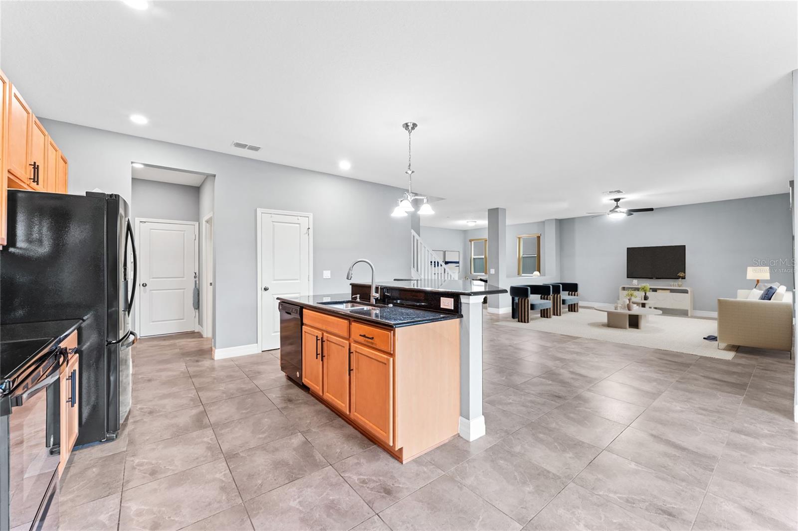 CREEKSTONE - Residential