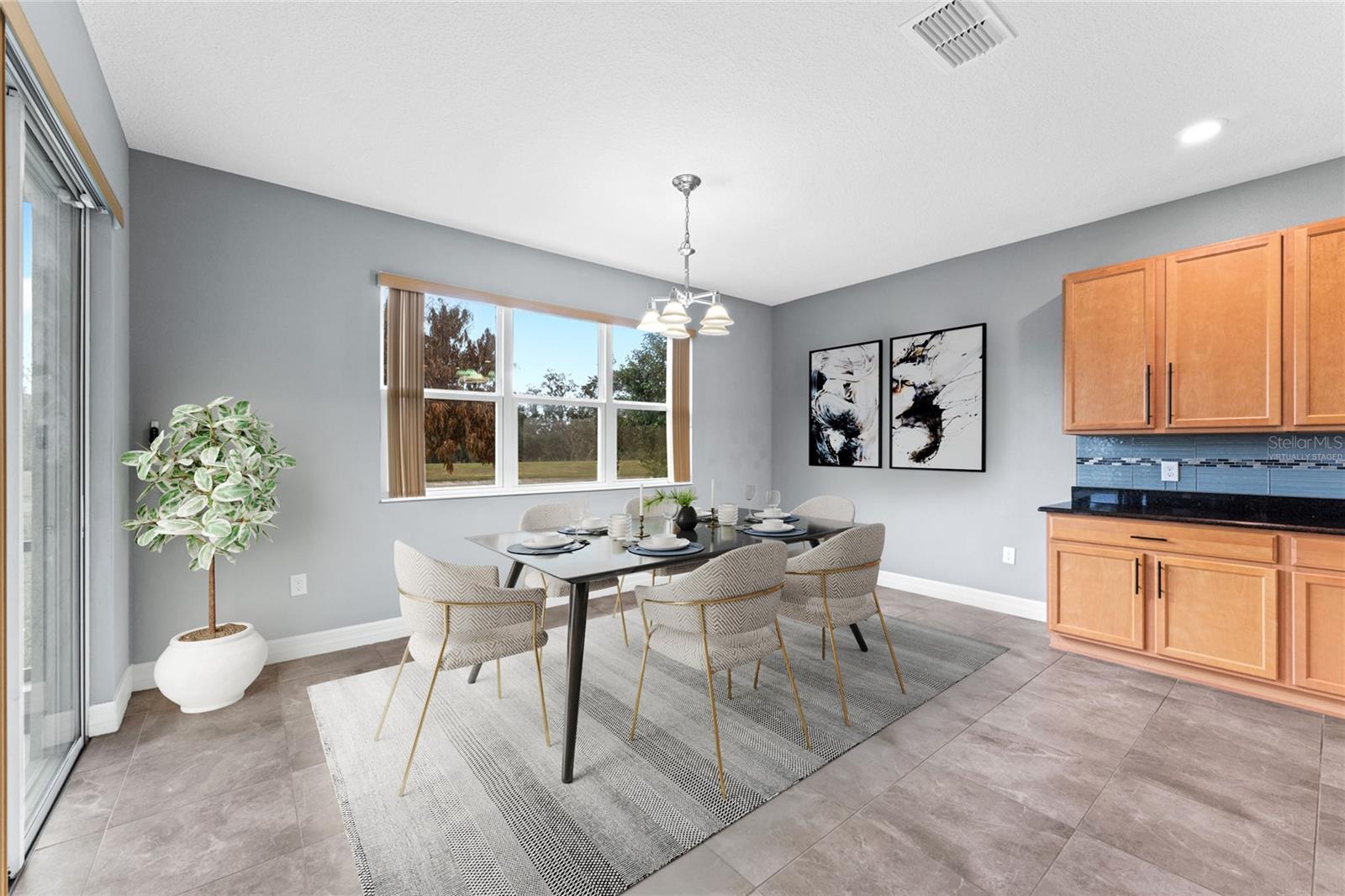 CREEKSTONE - Residential