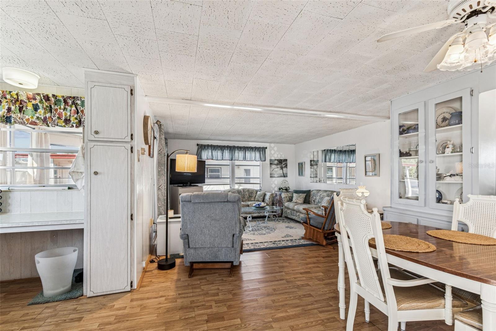 FOUR SEASONS ESTATE RESIDENT OWNED COMMUNITY INC - Residential