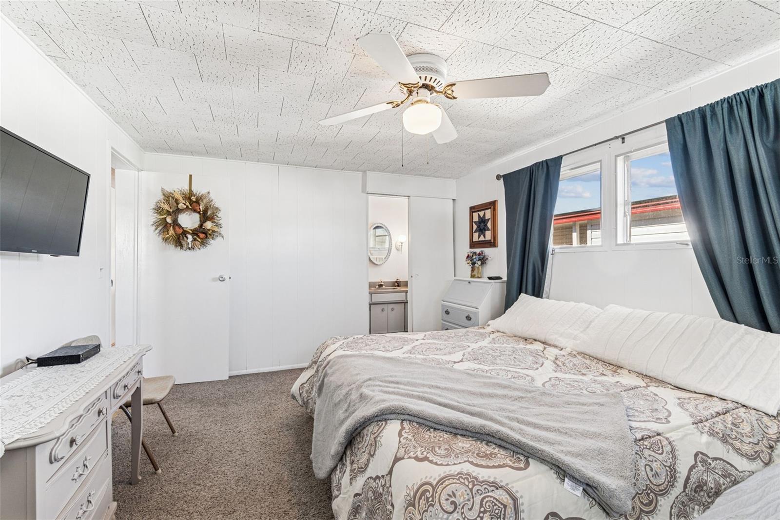 FOUR SEASONS ESTATE RESIDENT OWNED COMMUNITY INC - Residential