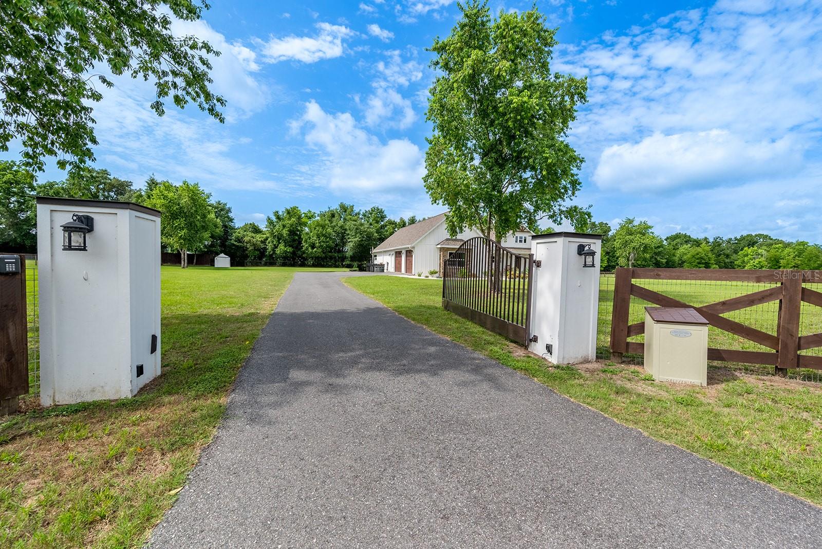 OAK LEAF SUB - Residential