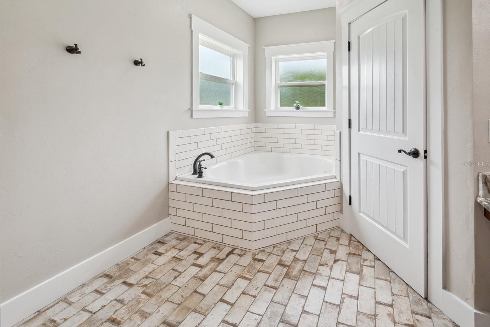 OAK LEAF SUB - Residential