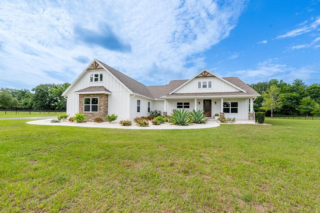 Photo of 1151 SE 101st Street, Trenton, FL 32693 (MLS # GC536757)