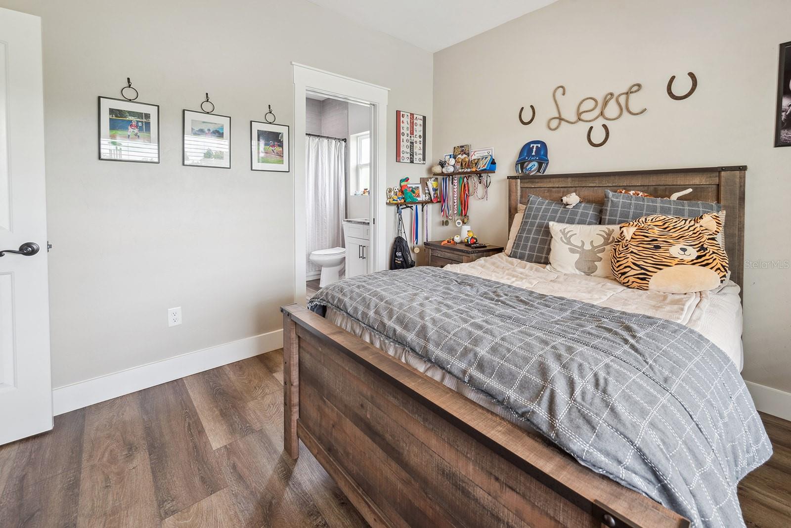 OAK LEAF SUB - Residential