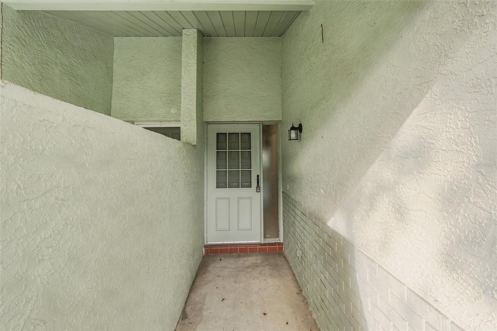 2529 LANCASTER DRIVE