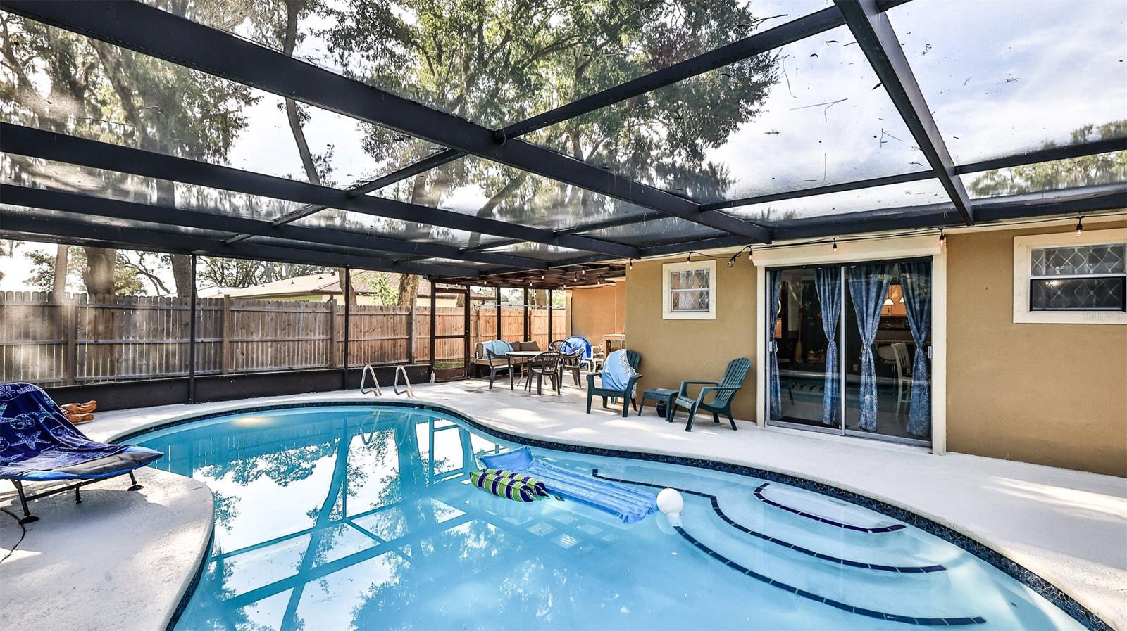 Cambridge Villas - Residential