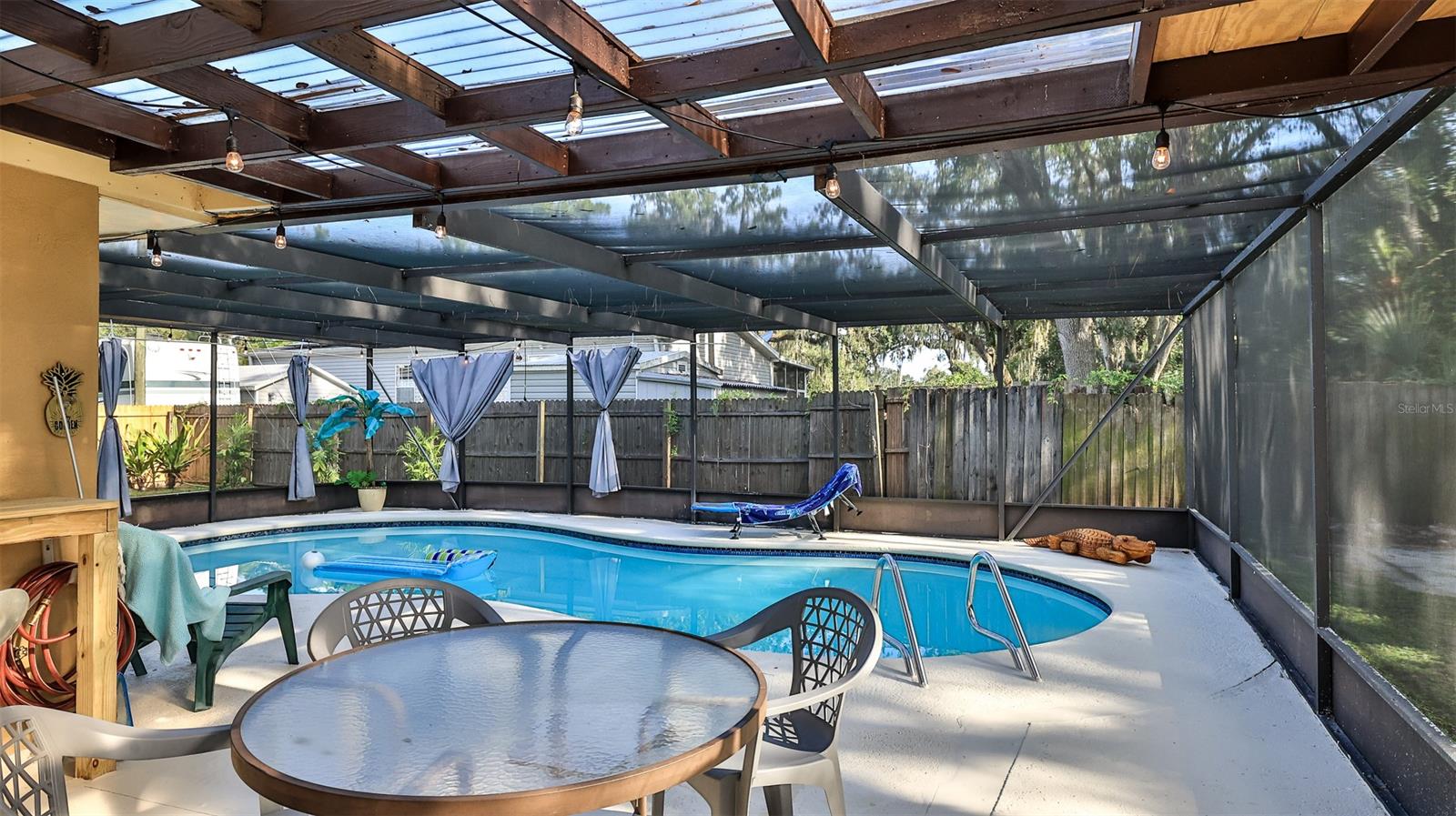 Cambridge Villas - Residential