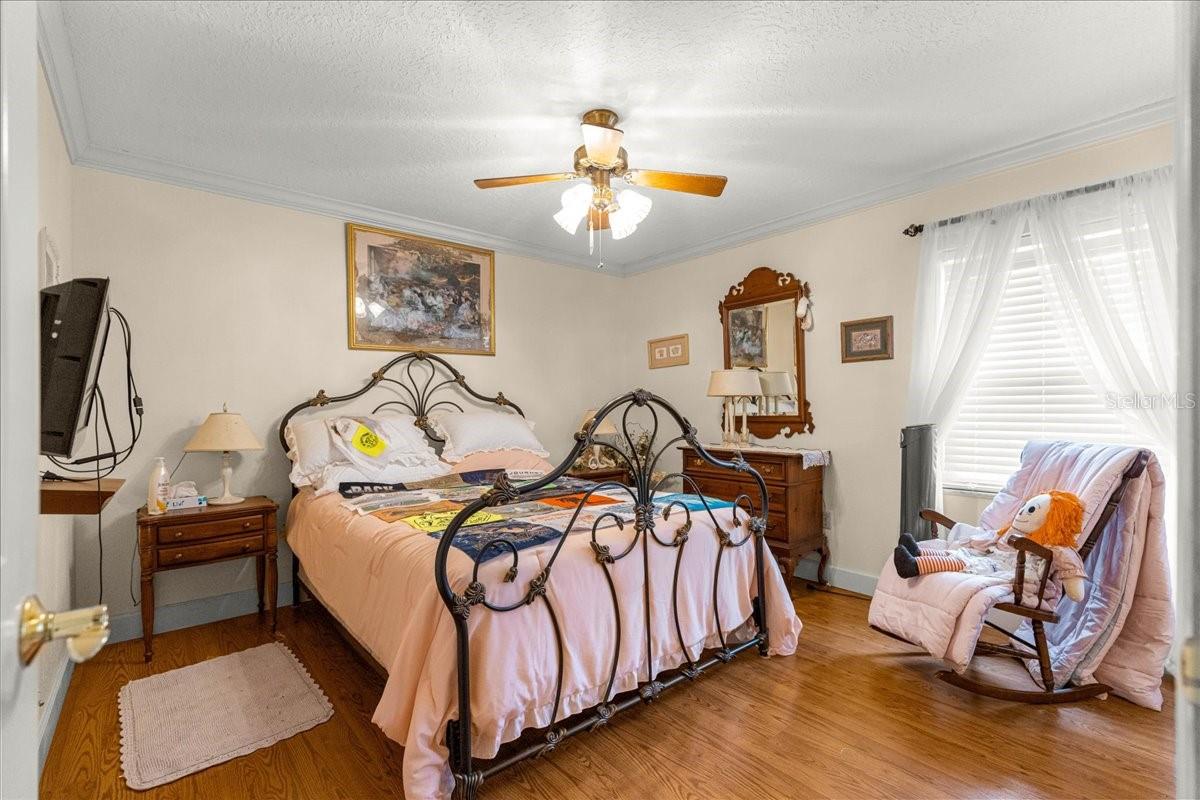 PINE WOOD ESTATE - Residential