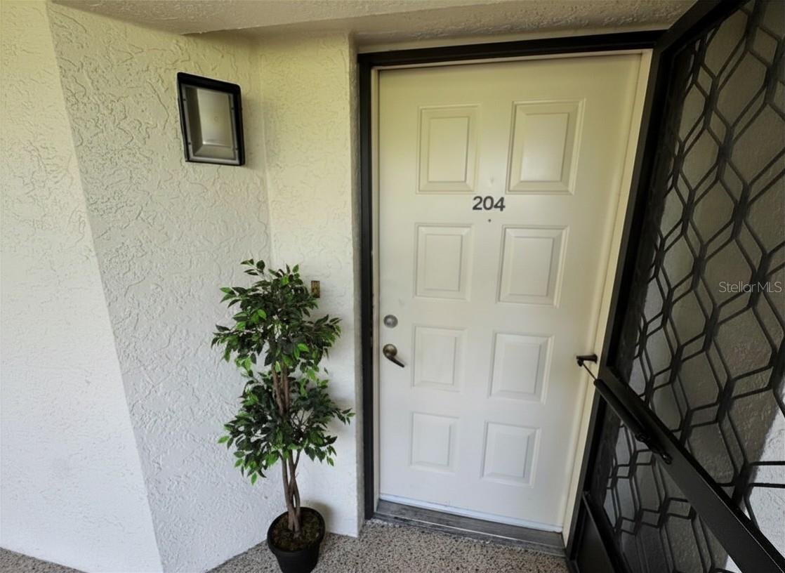 204 3RD STREET W 204