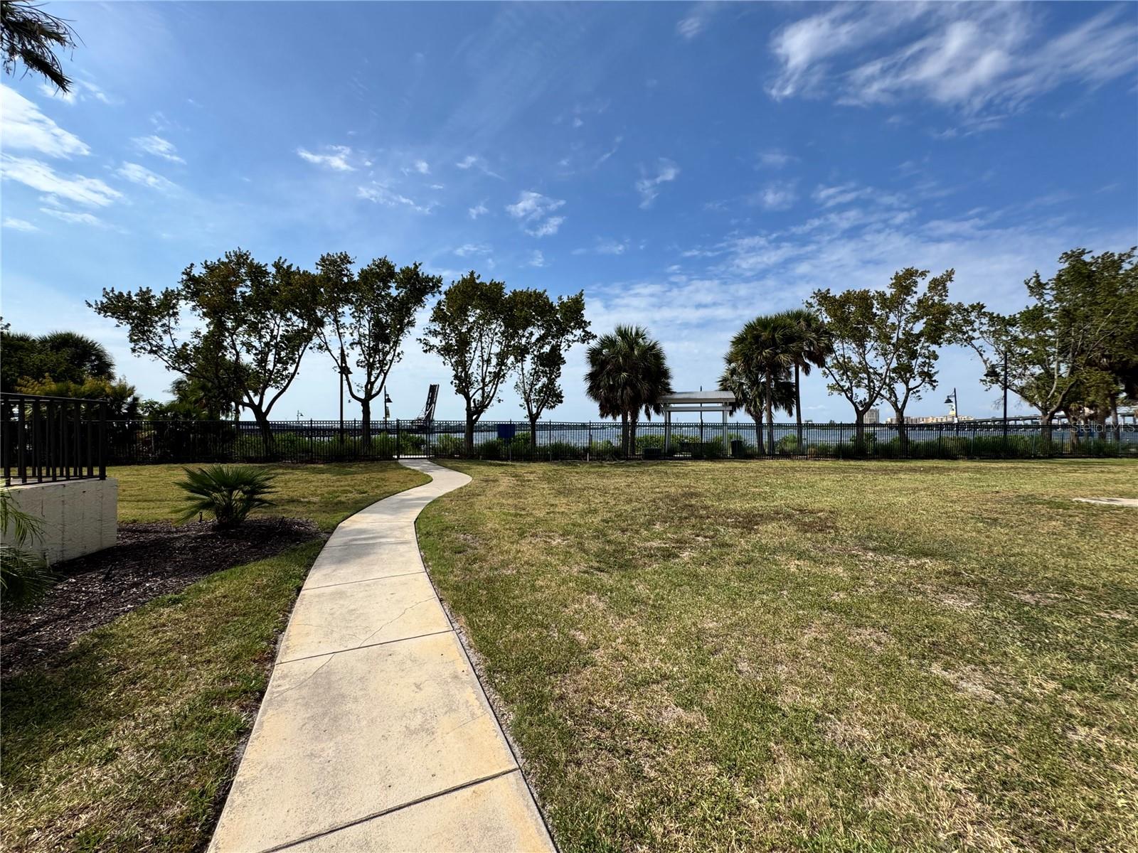 RIVER YACHT & RACQUET CLUB 1 - Residential