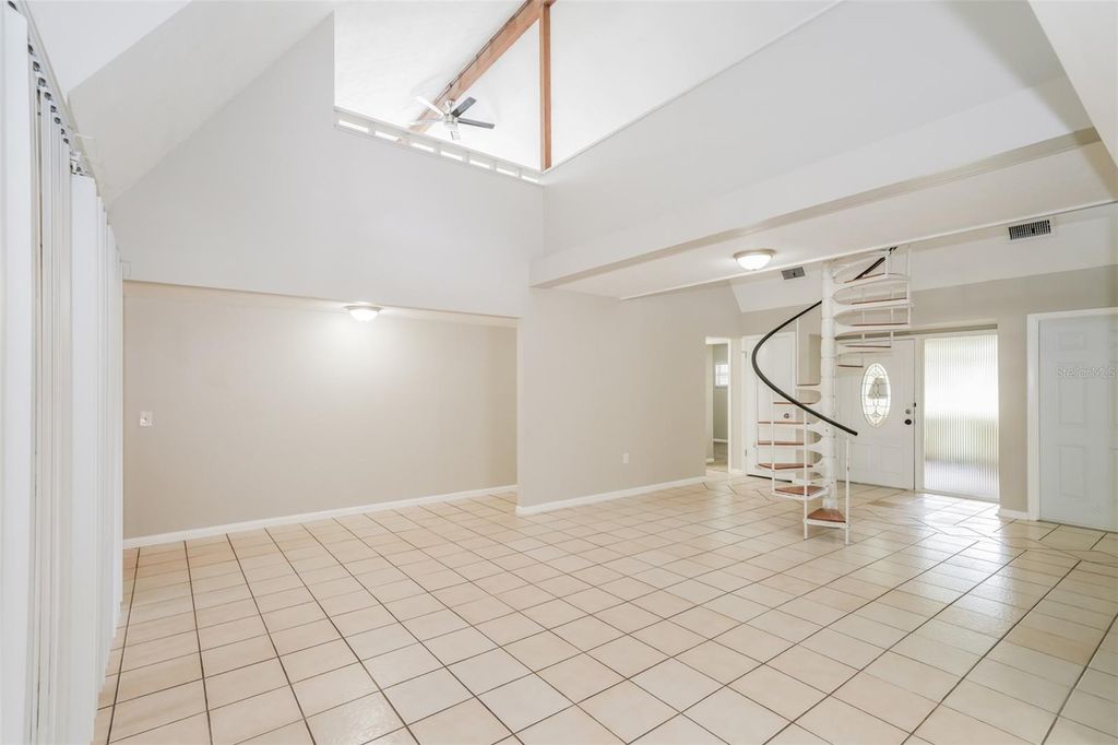 Photo of 1001 Meadowcrest Drive, Valrico, FL 33594 (MLS # O6317907)