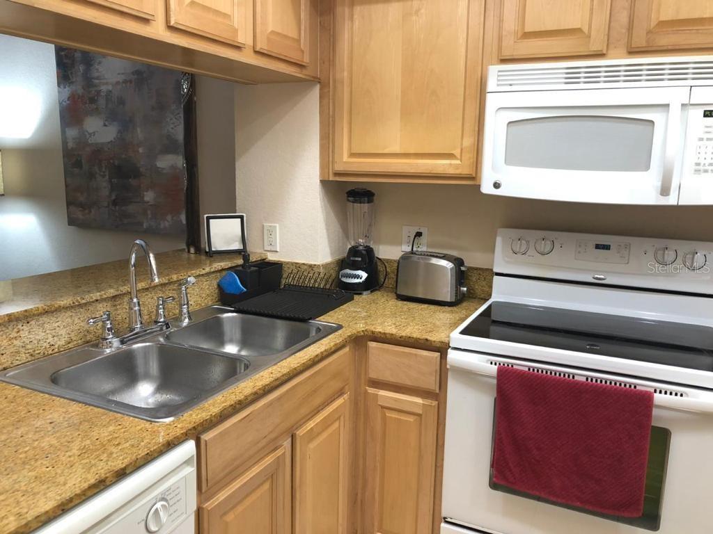 LAURA STREET TWNHMS - Residential Lease