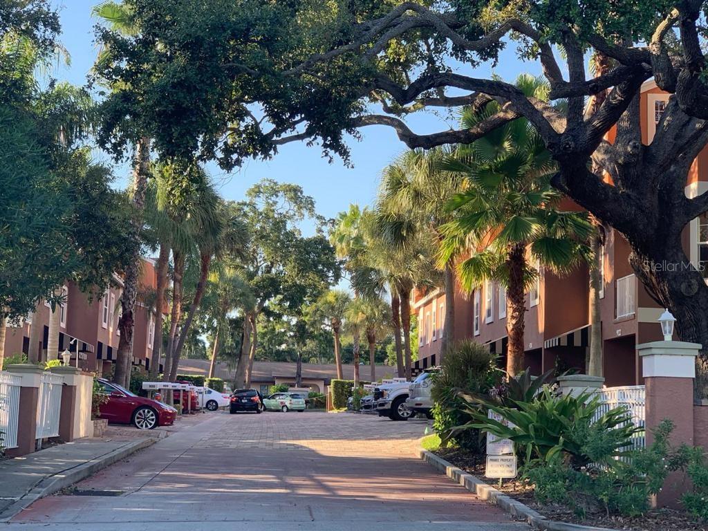 LAURA STREET TWNHMS - Residential Lease