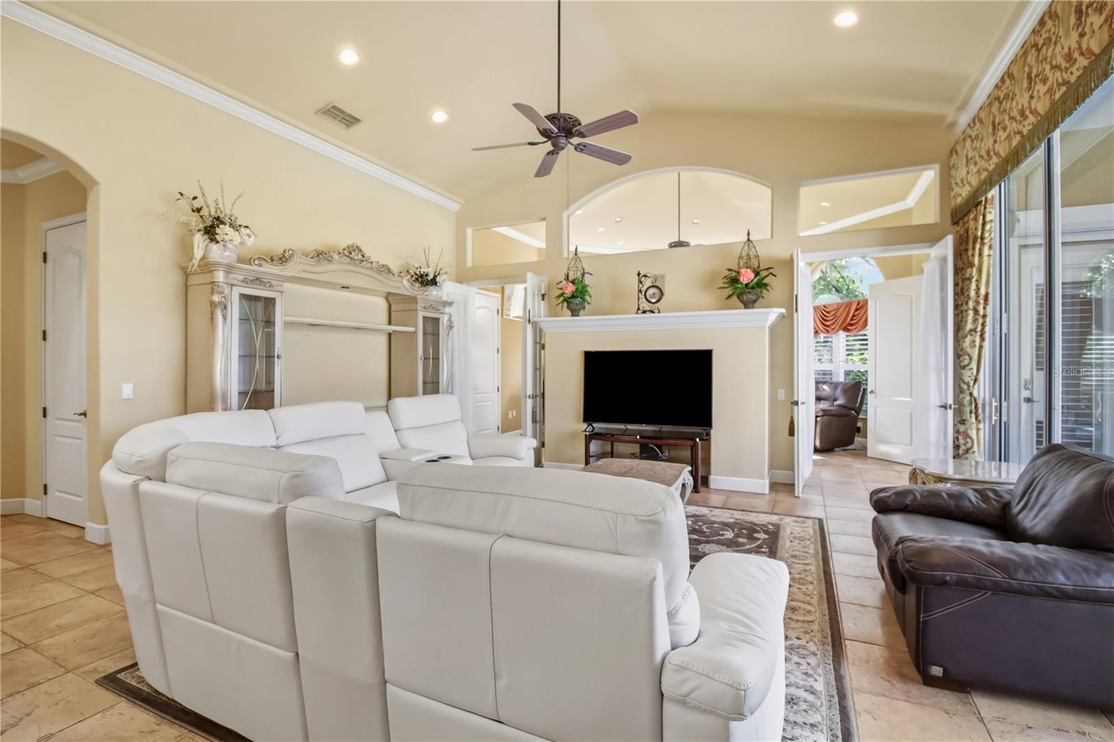 WATERLEFE GOLF & RIVER CLUB - Residential