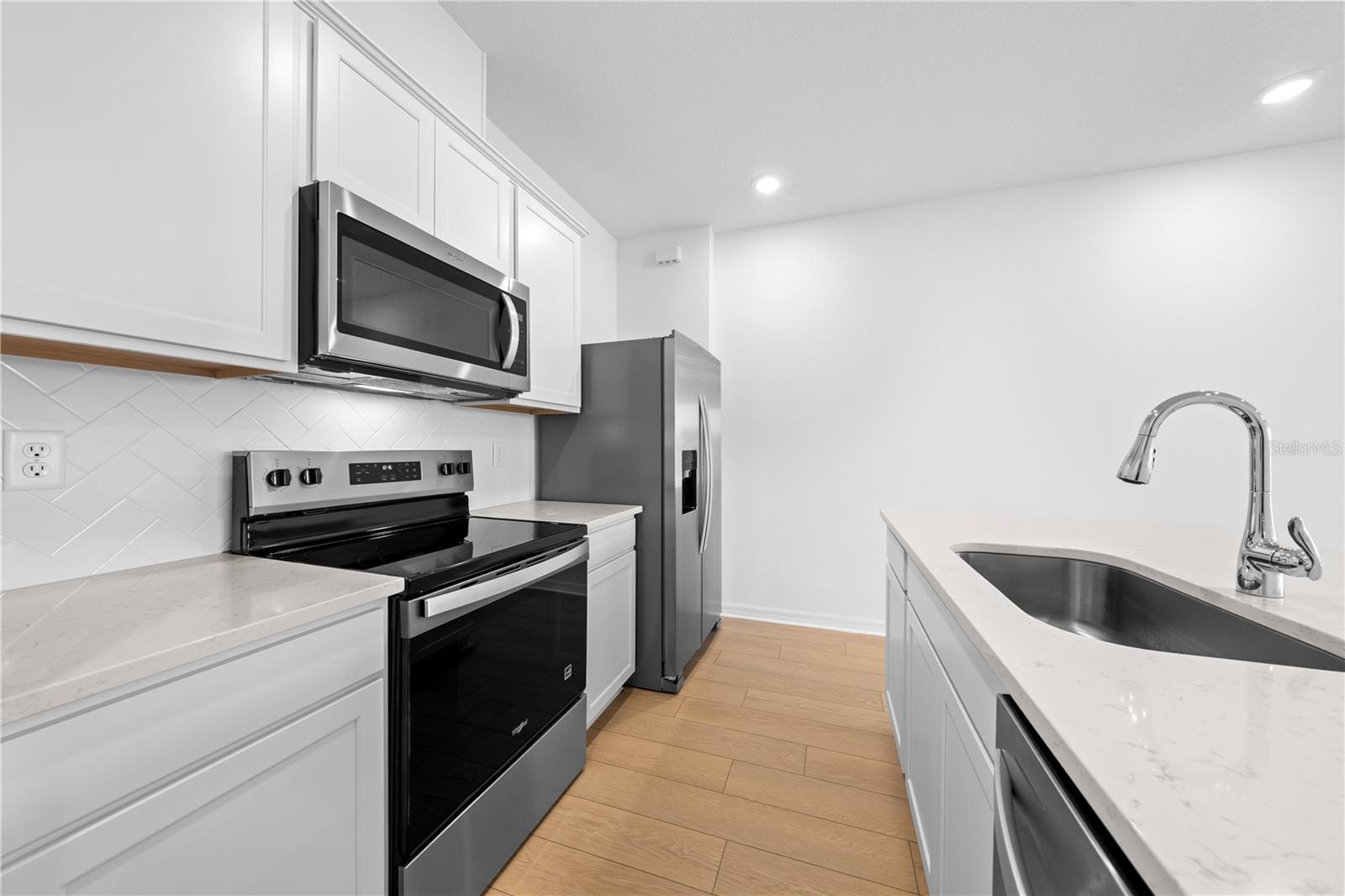 COVE/NONA SOUND - Residential Lease