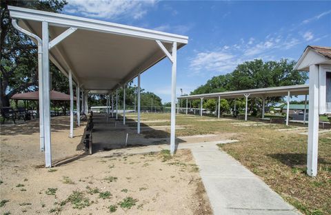 A home in BROOKSVILLE