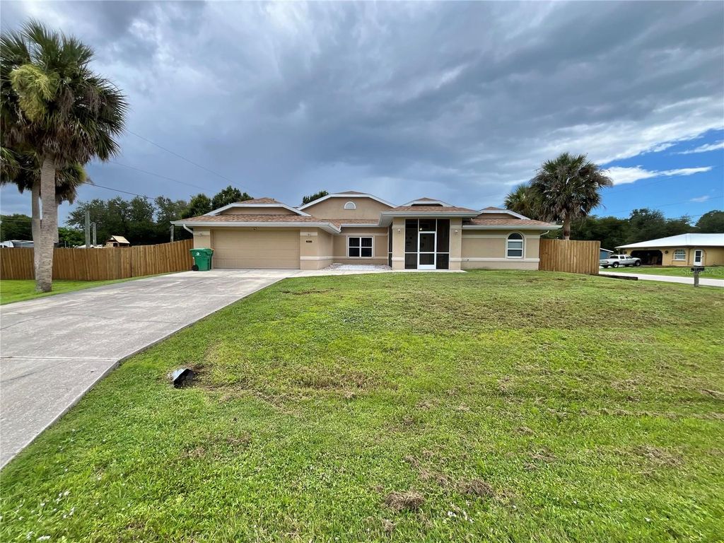 Photo of 20159 Gladstone Avenue, Port Charlotte, FL 33952 (MLS # D6143403)