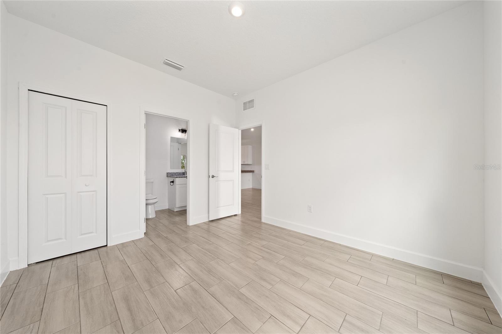 WATERFORD/BRIDGEWATER - Residential