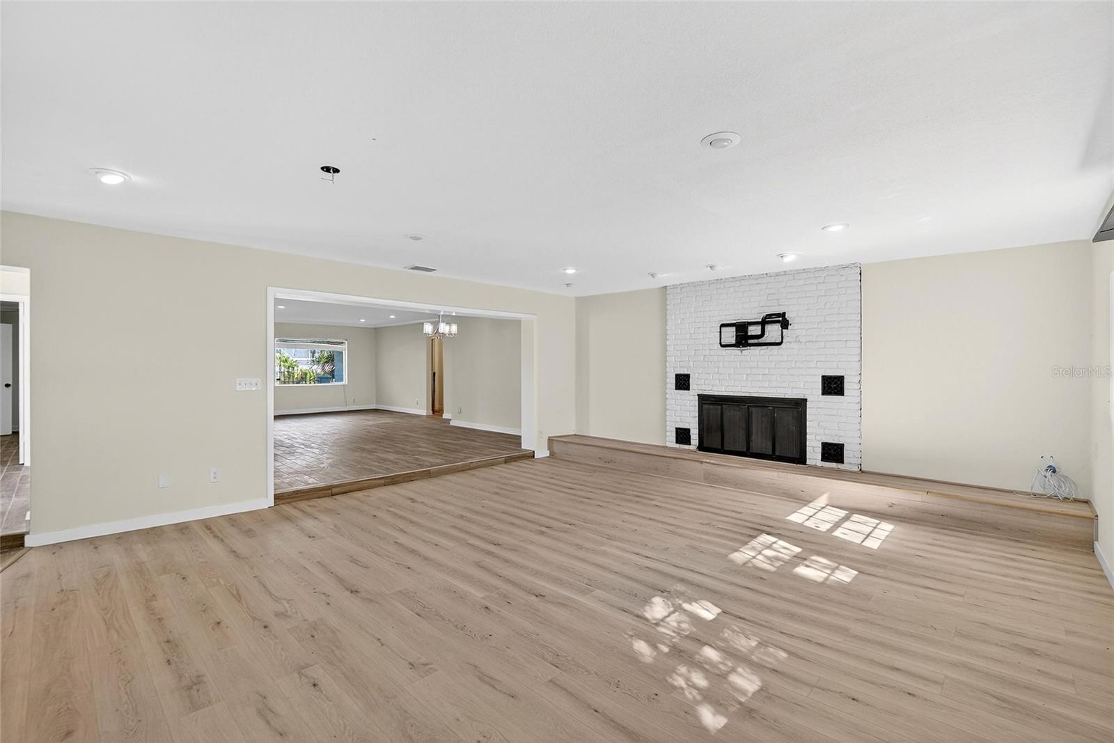 SUNSET PARK - Residential